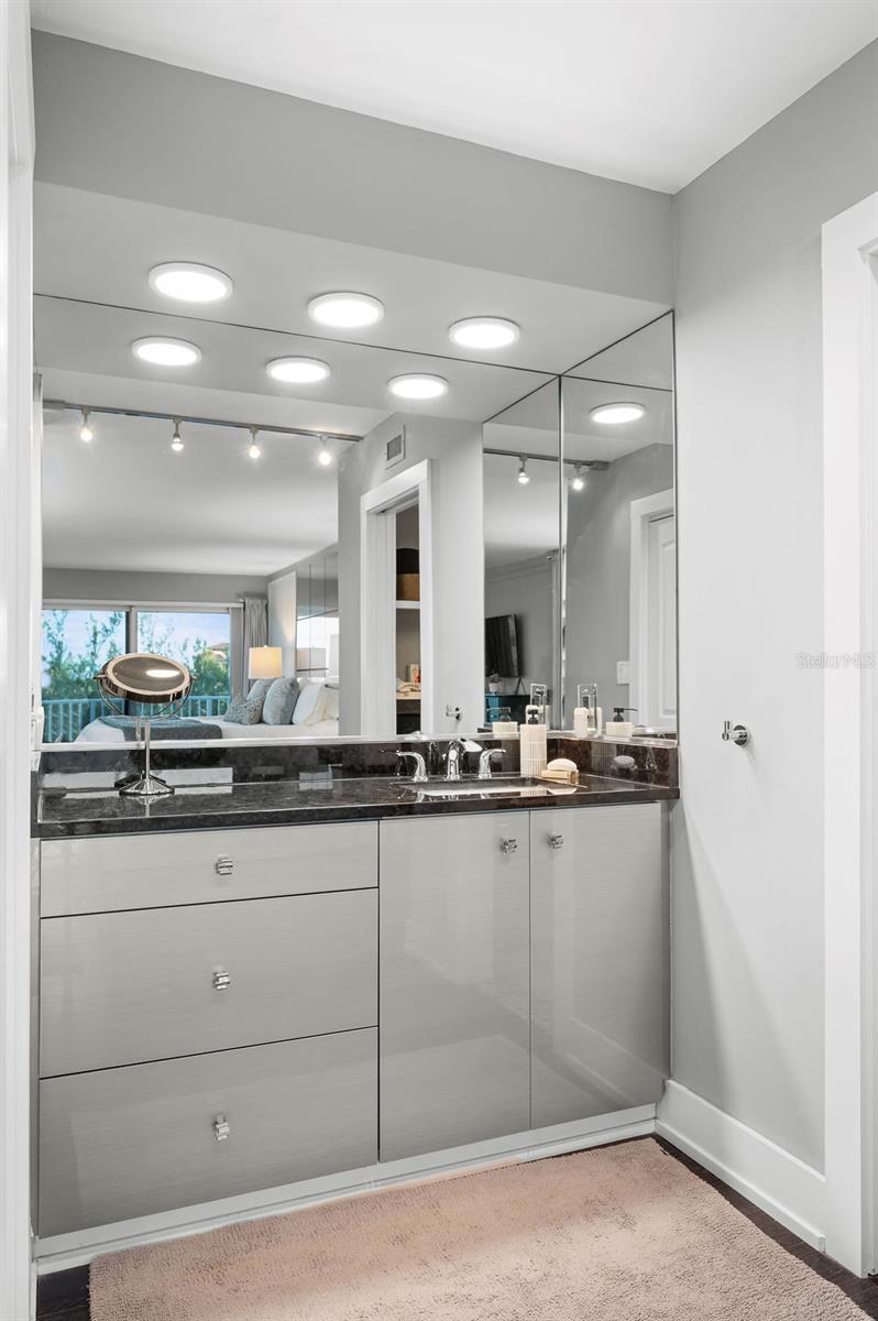 Image 21 of 53 For 2295 Gulf Of Mexico Drive 54s