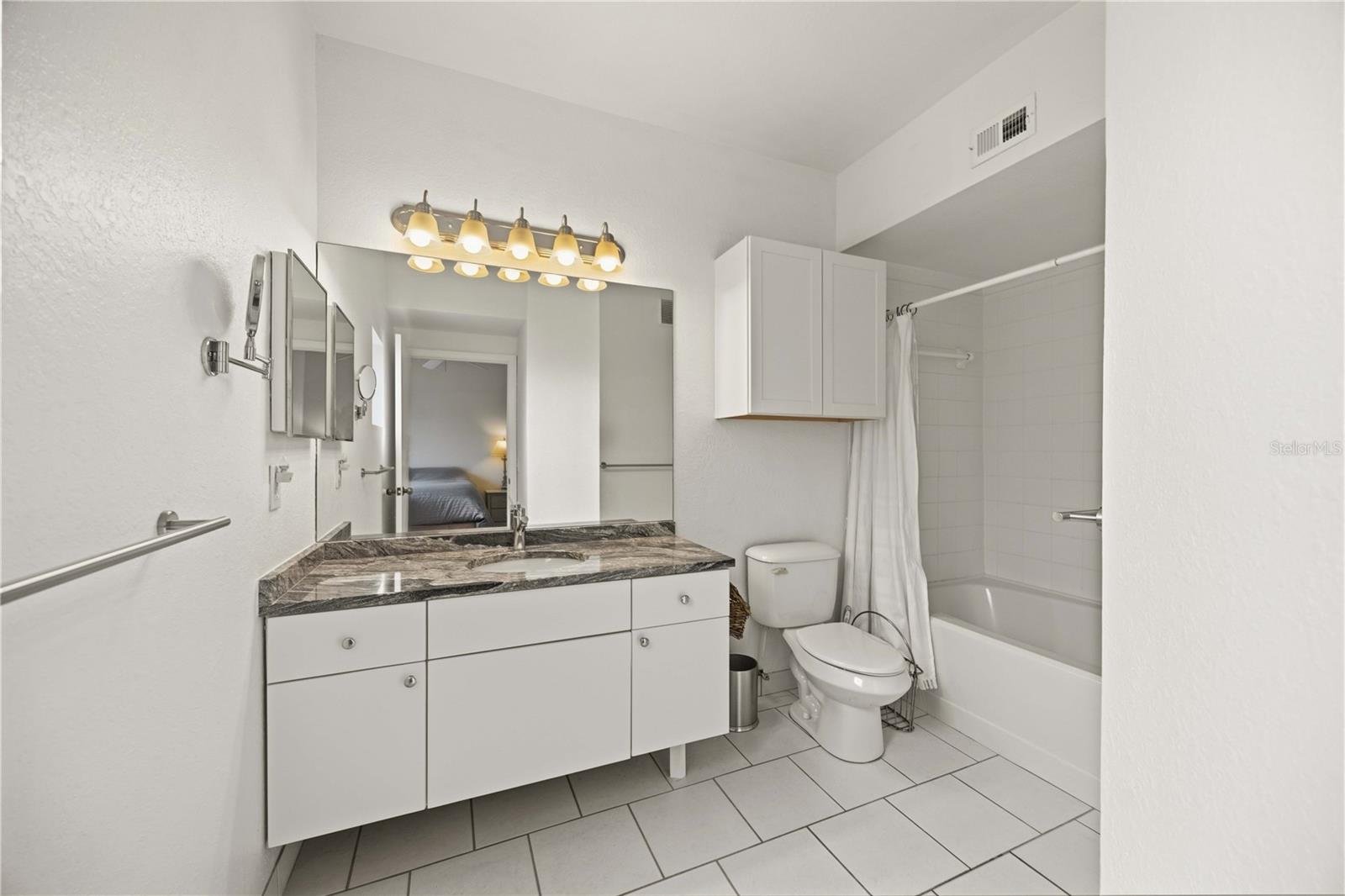 Image 13 of 26 For 5180 Northridge Road 207