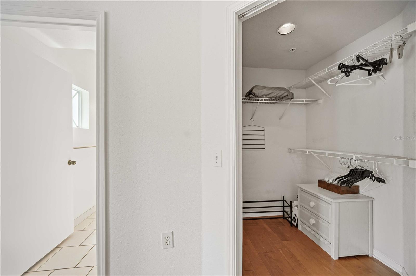 Image 14 of 26 For 5180 Northridge Road 207