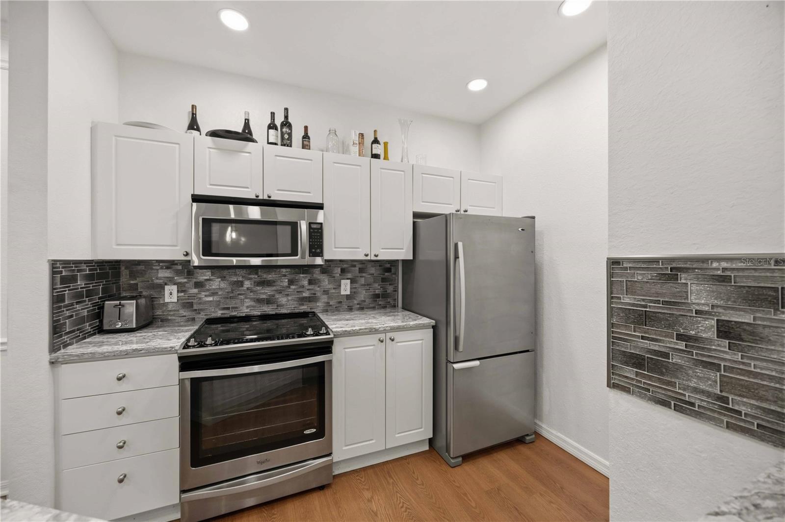 Image 5 of 26 For 5180 Northridge Road 207