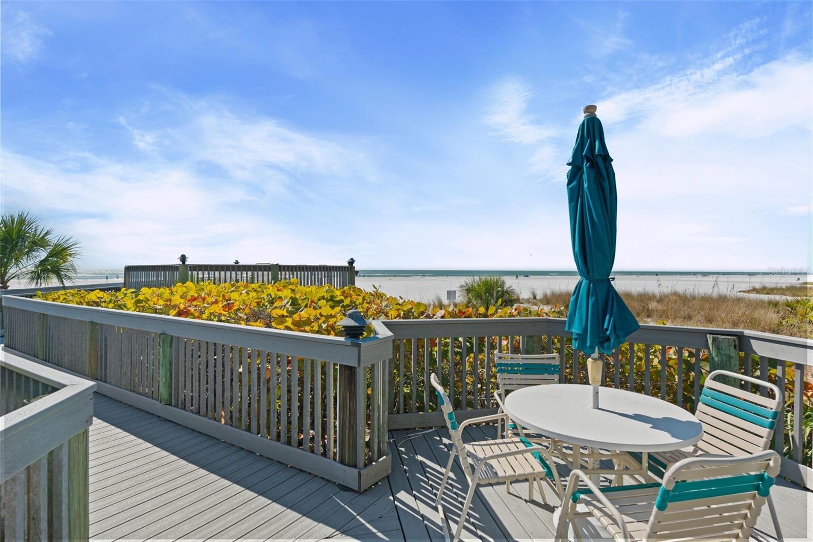 Image 43 of 69 For 5880 Midnight Pass Road 605