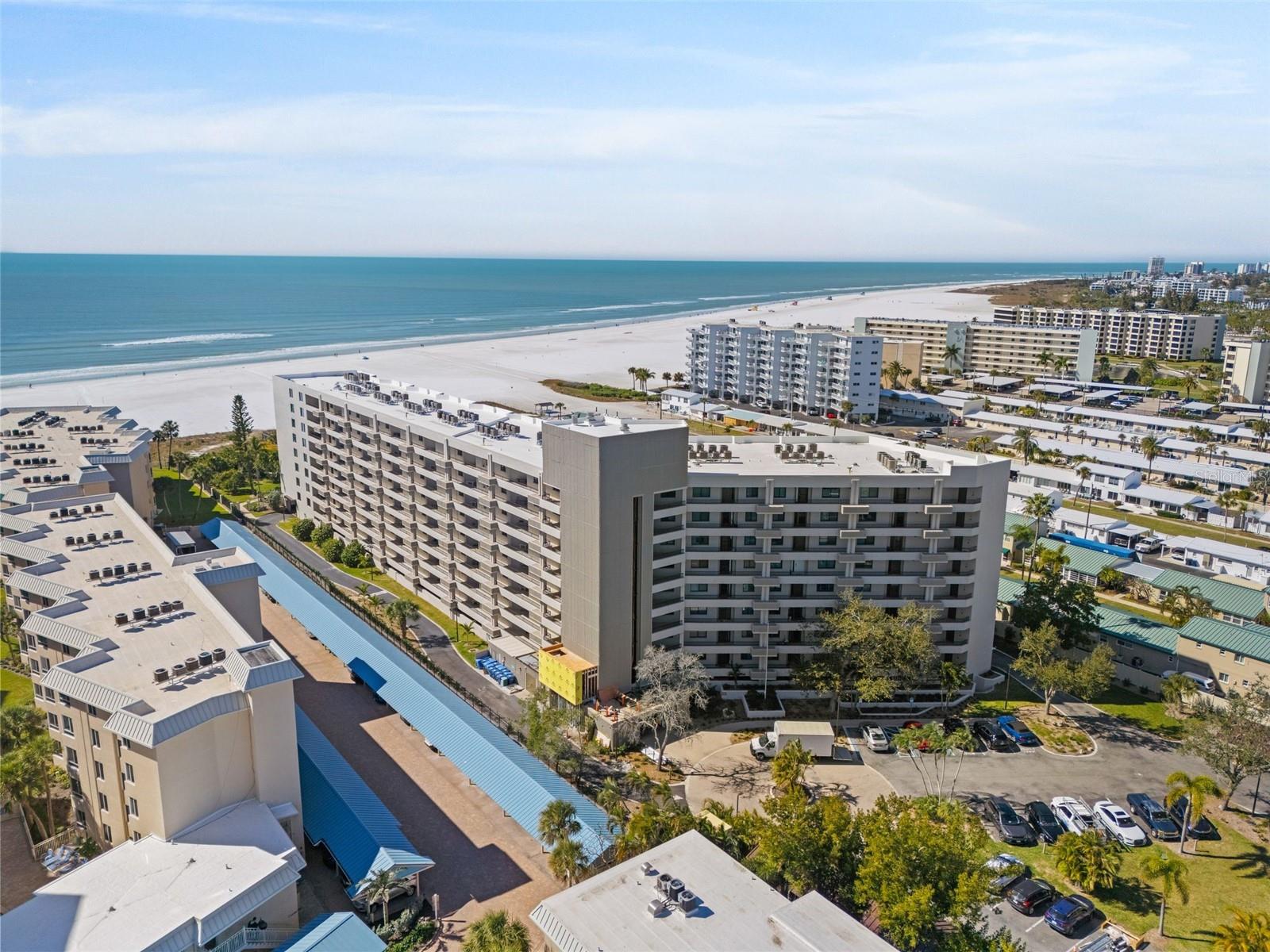 Image 58 of 69 For 5880 Midnight Pass Road 605