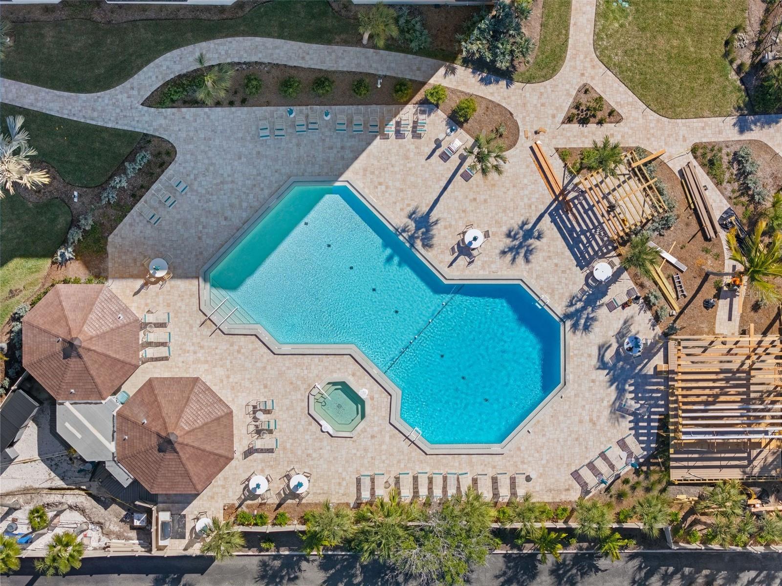 Image 61 of 69 For 5880 Midnight Pass Road 605