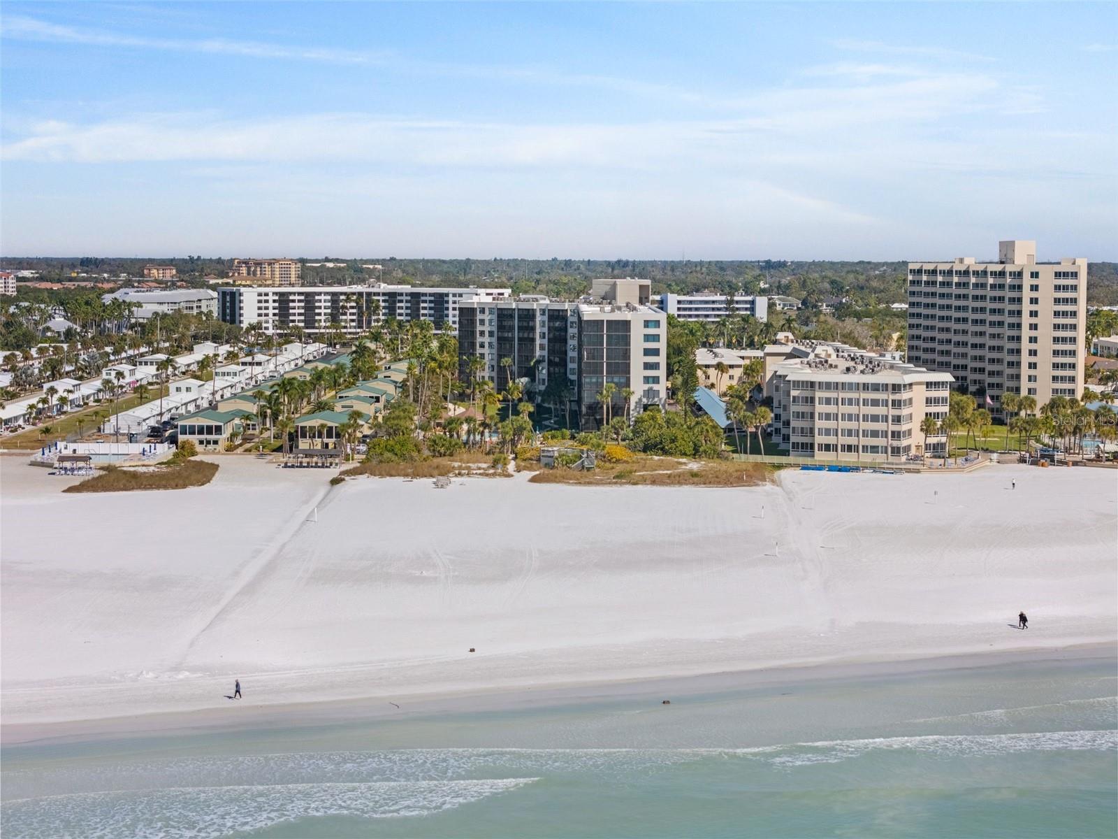 Image 65 of 69 For 5880 Midnight Pass Road 605