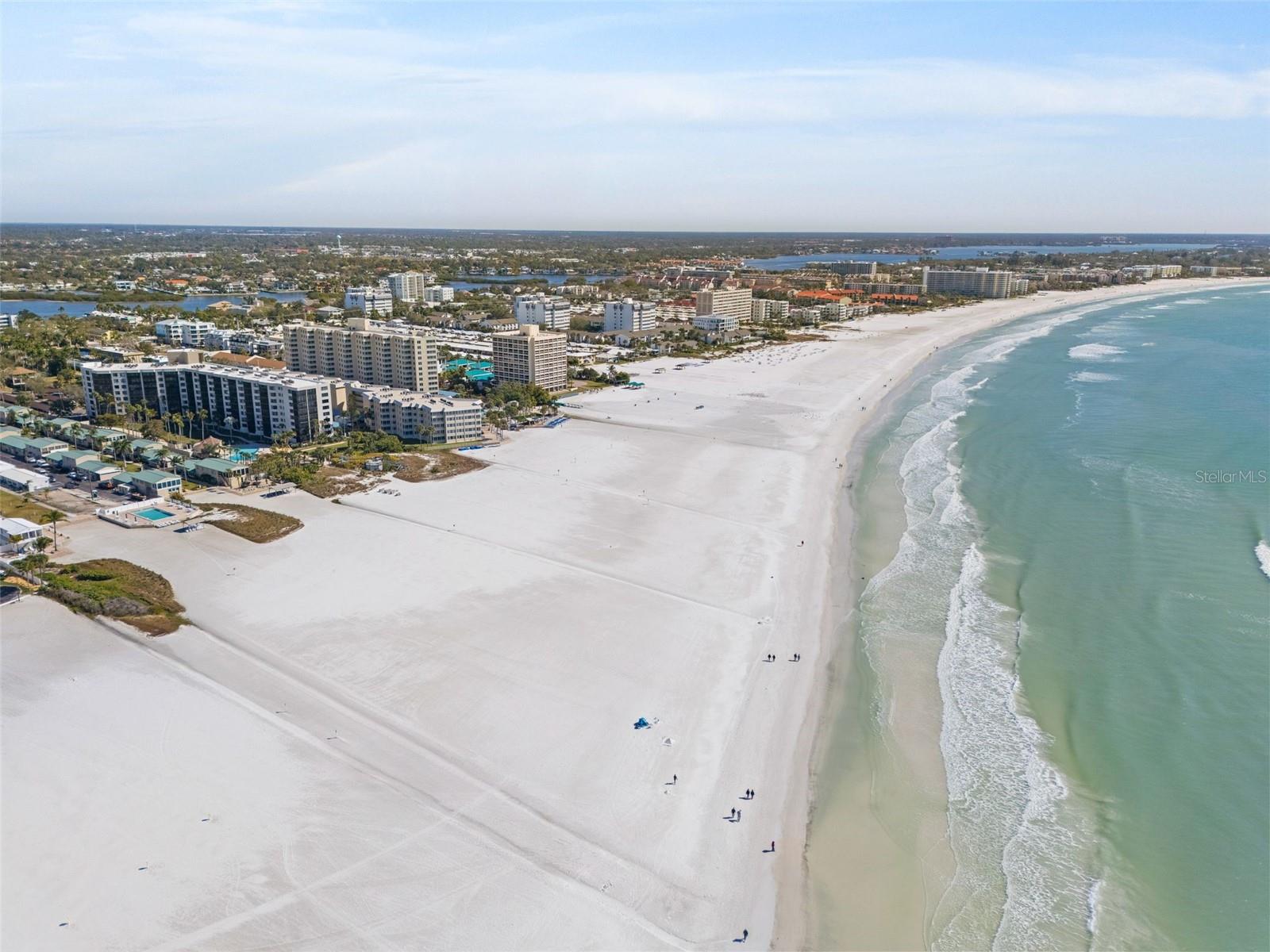 Image 66 of 69 For 5880 Midnight Pass Road 605