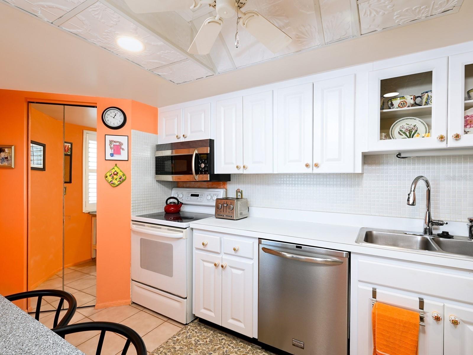 Image 10 of 100 For 1770 Benjamin Franklin Drive 206