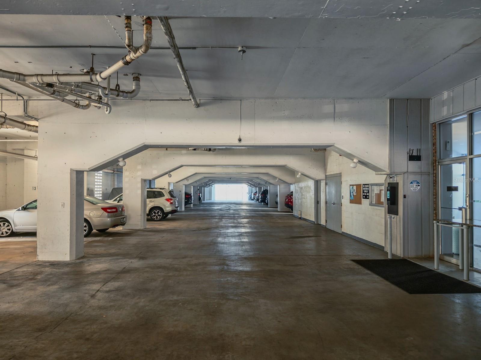 Image 47 of 100 For 1770 Benjamin Franklin Drive 206