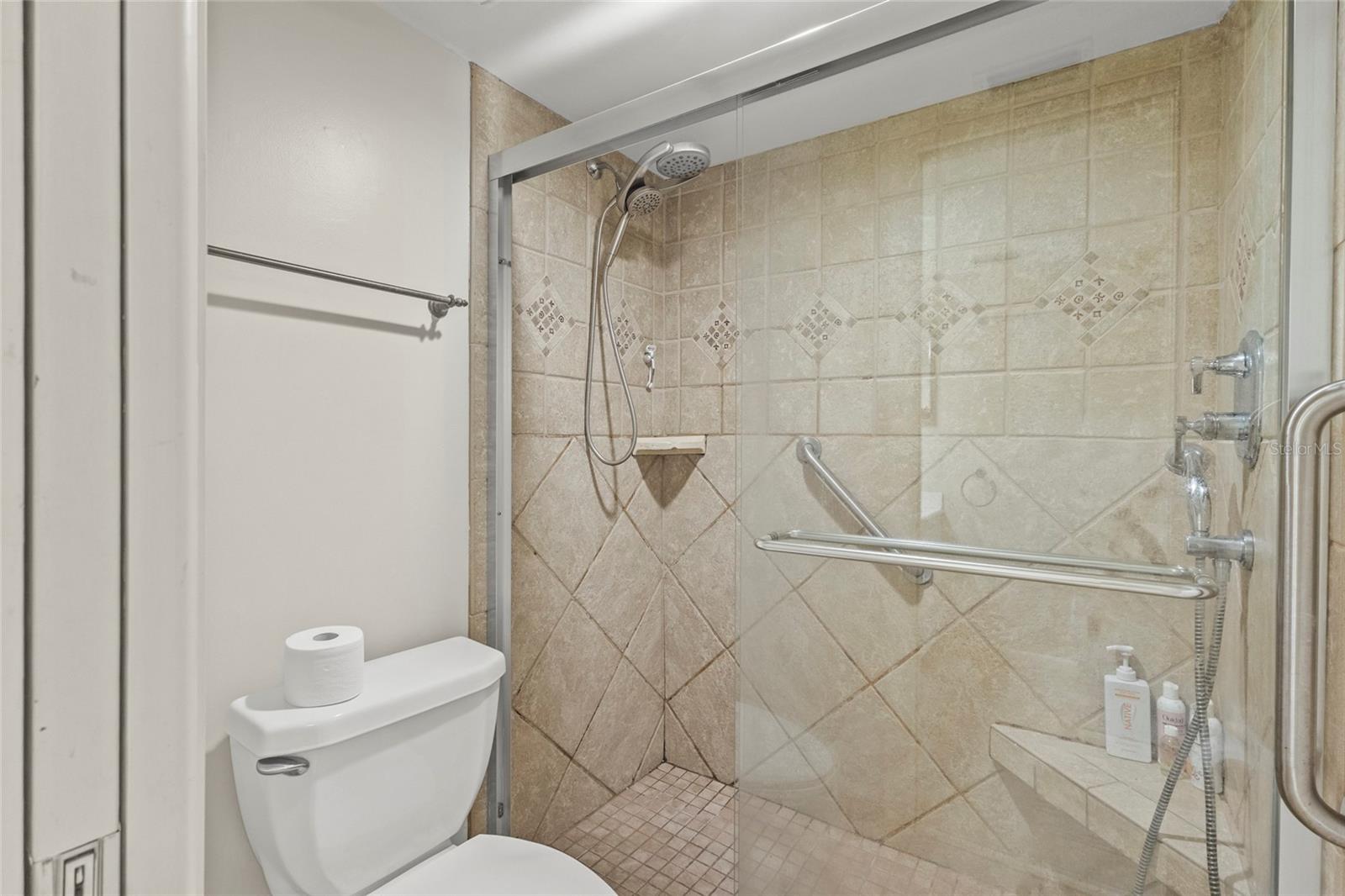 Image 18 of 36 For 1508 Pelican Cove Road 132