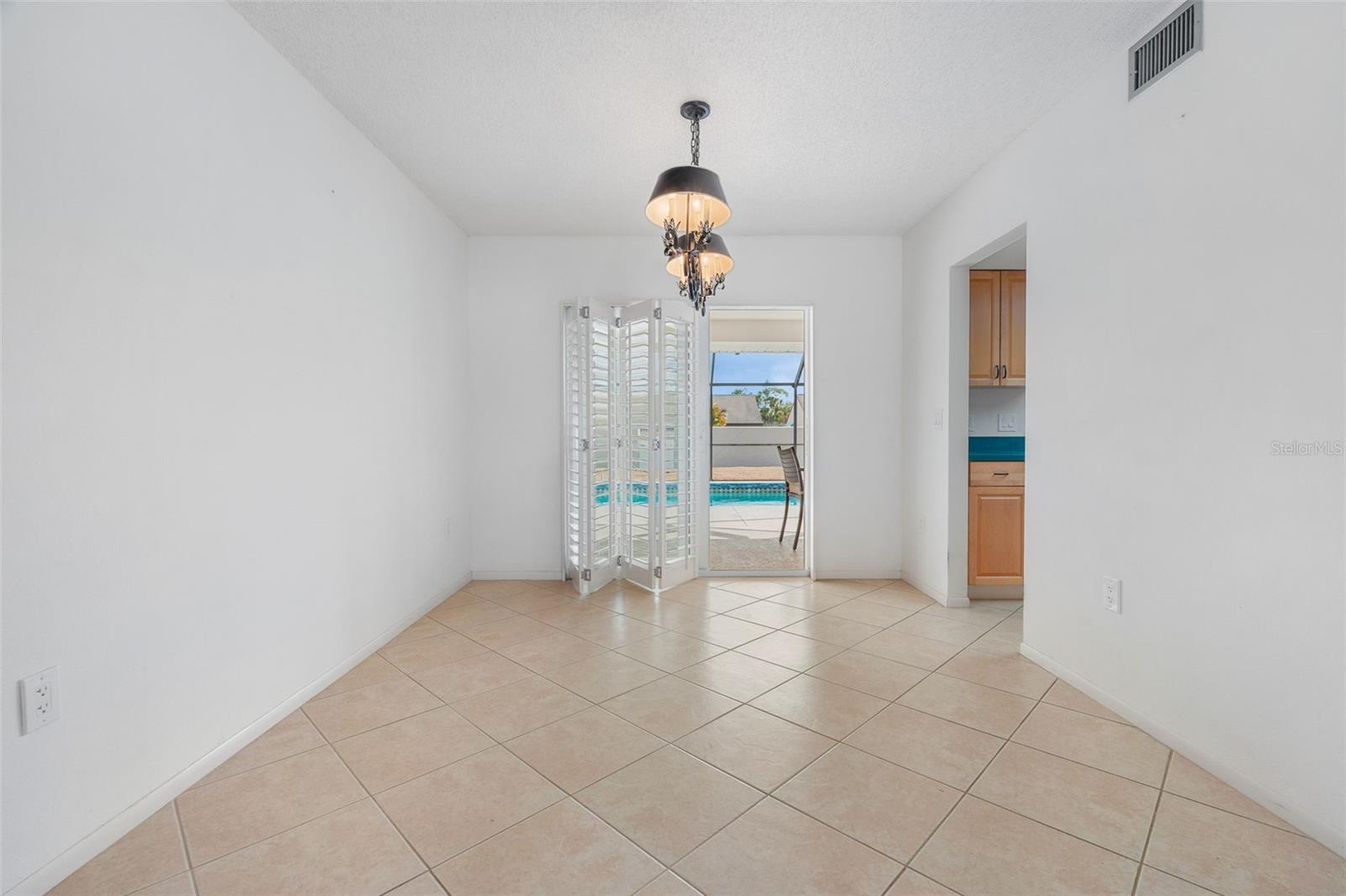 Image 22 of 44 For 8219 Timber Lake Lane