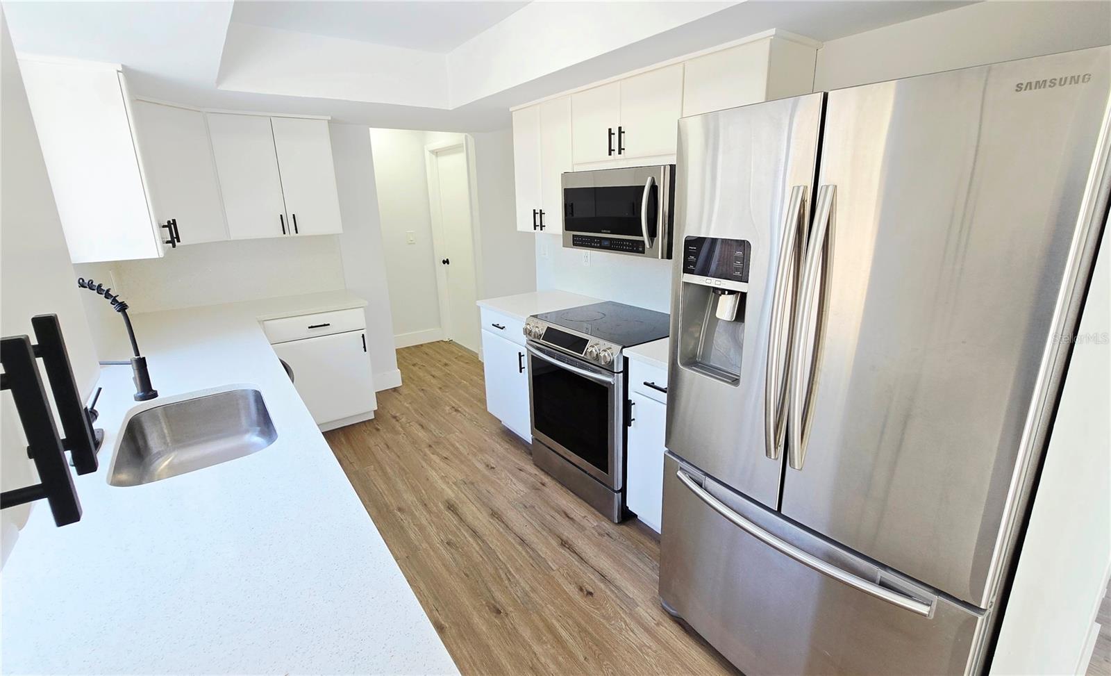 Image 14 of 37 For 4289 Yucatan Circle