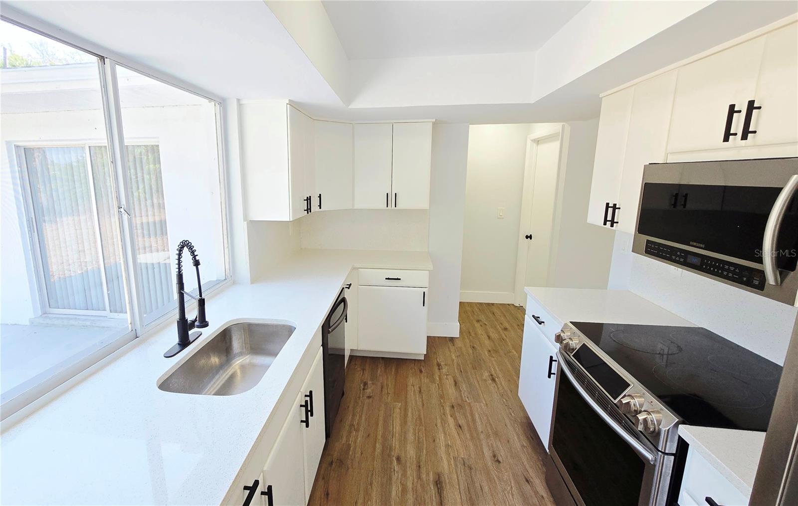 Image 15 of 37 For 4289 Yucatan Circle