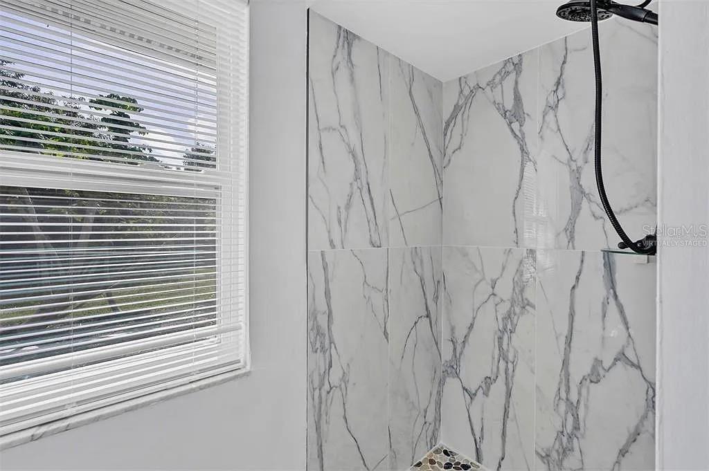 Image 19 of 37 For 4289 Yucatan Circle