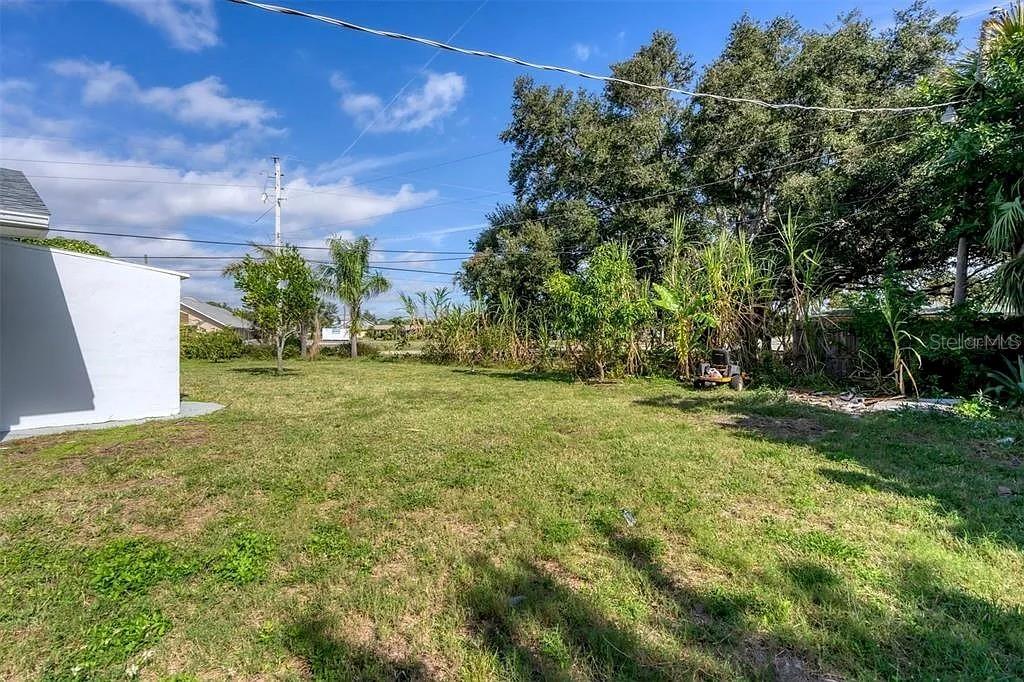 Image 33 of 37 For 4289 Yucatan Circle