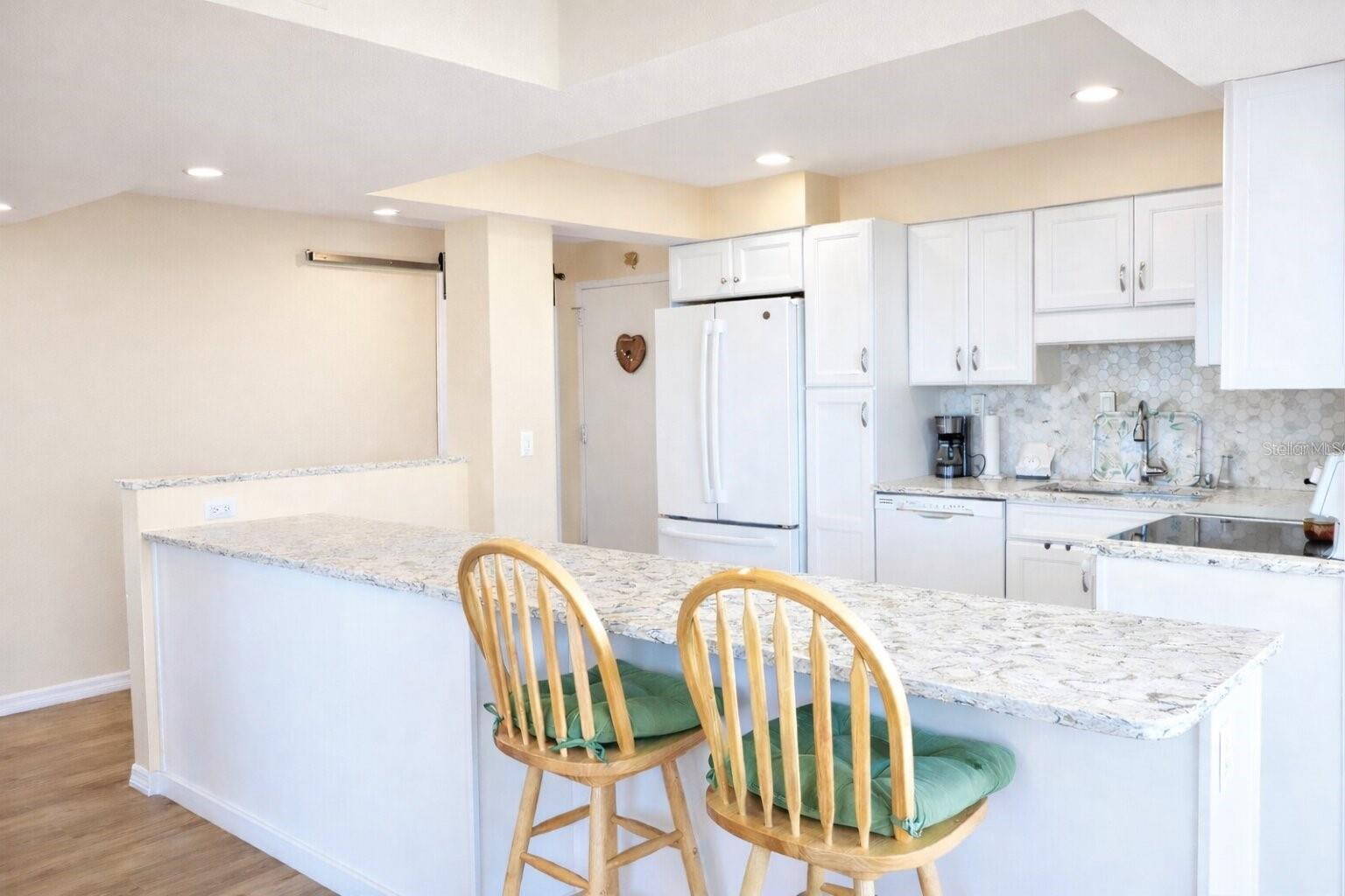 Image 10 of 27 For 707 Gulfstream Avenue 307