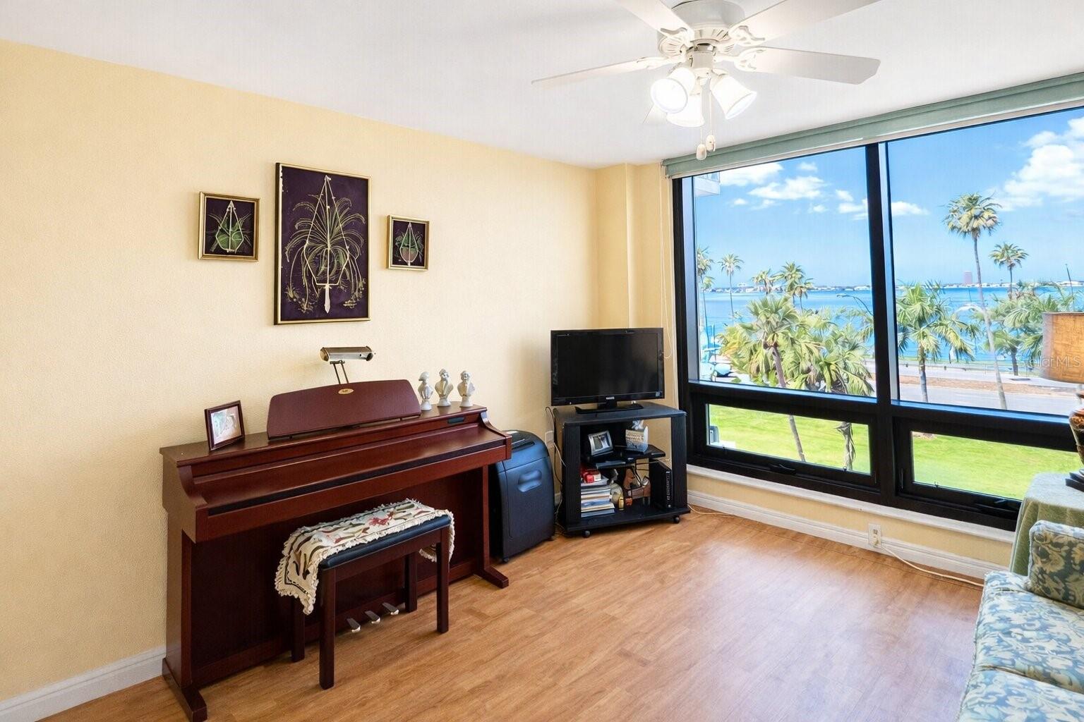 Image 19 of 27 For 707 Gulfstream Avenue 307