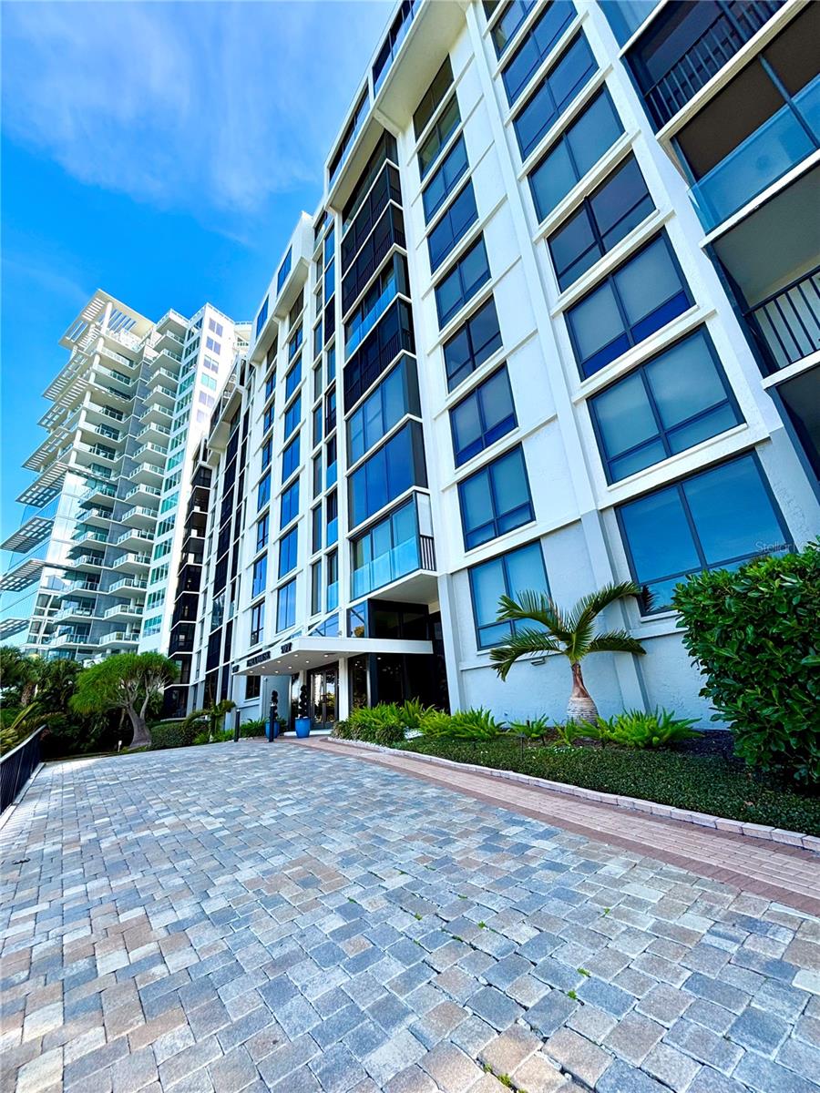 Image 3 of 27 For 707 Gulfstream Avenue 307