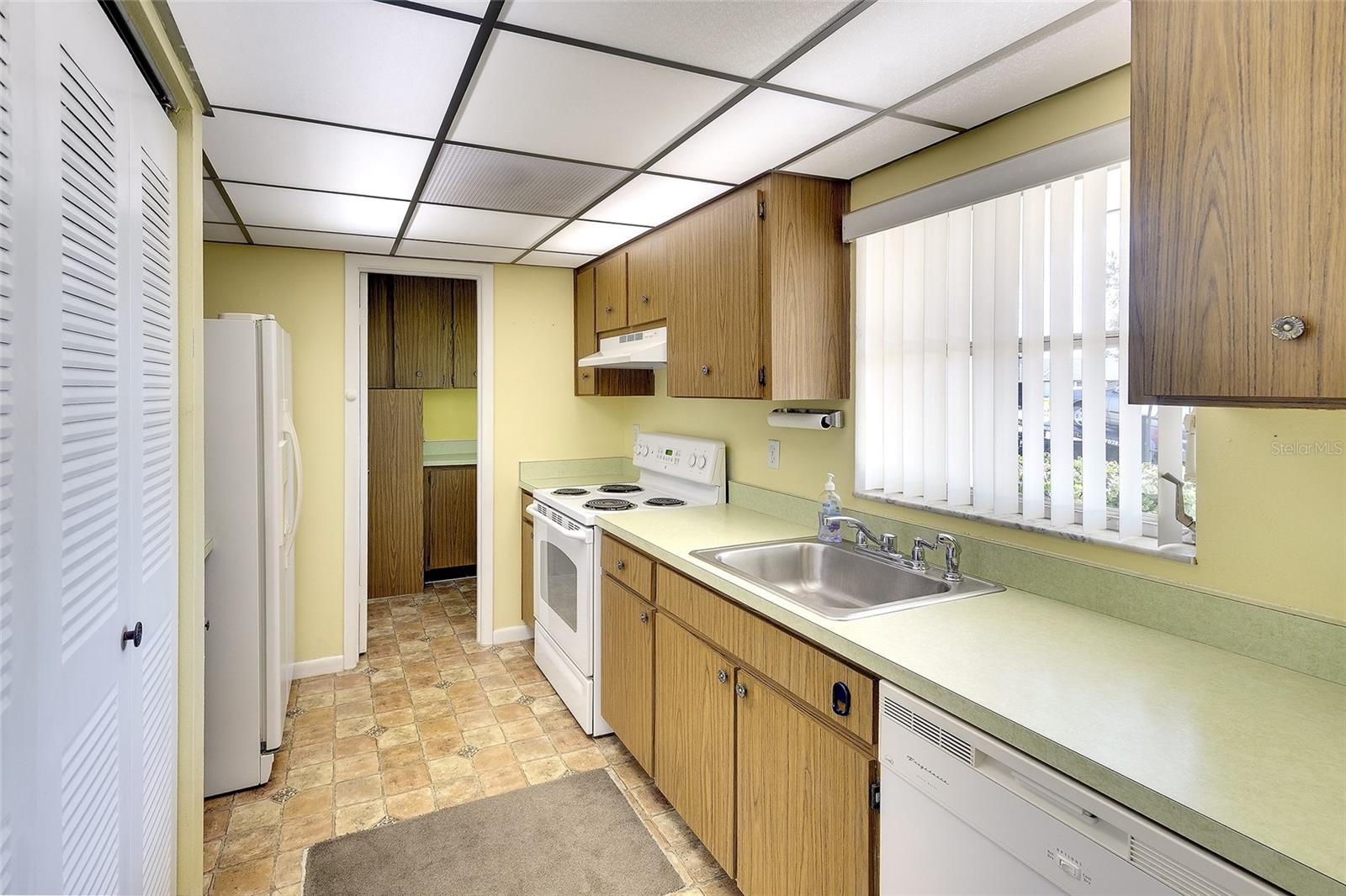 Image 11 of 22 For 4202 35th Avenue W 7