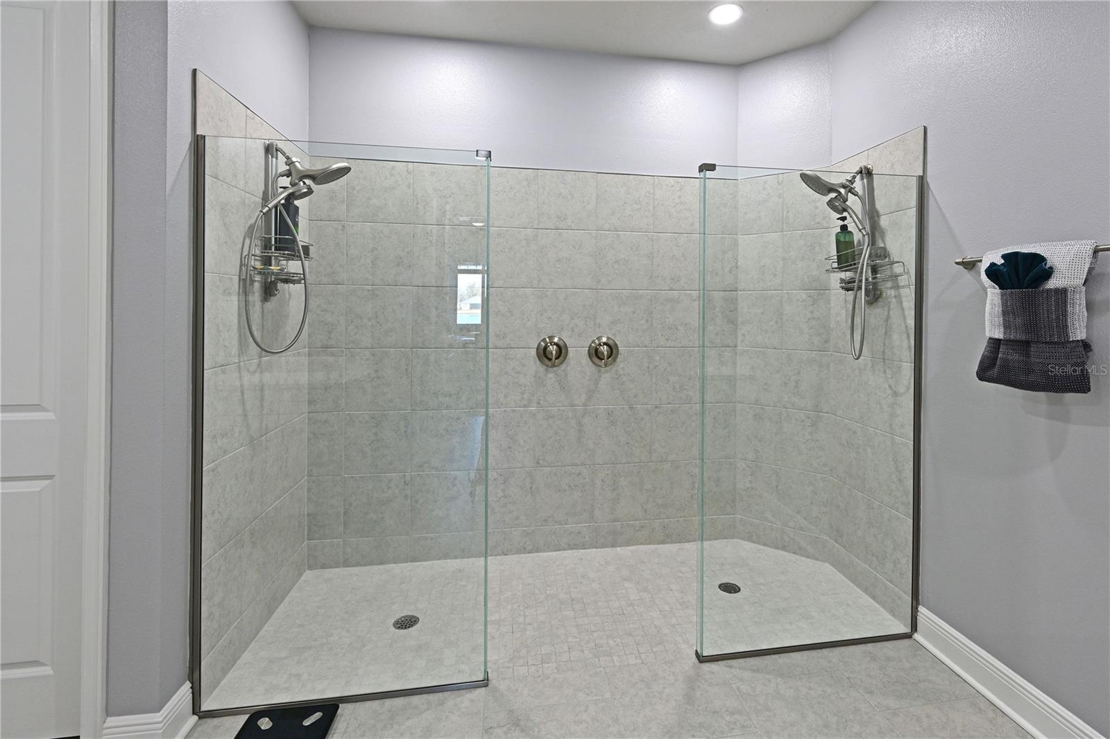 Image 17 of 44 For 12338 51st Street E