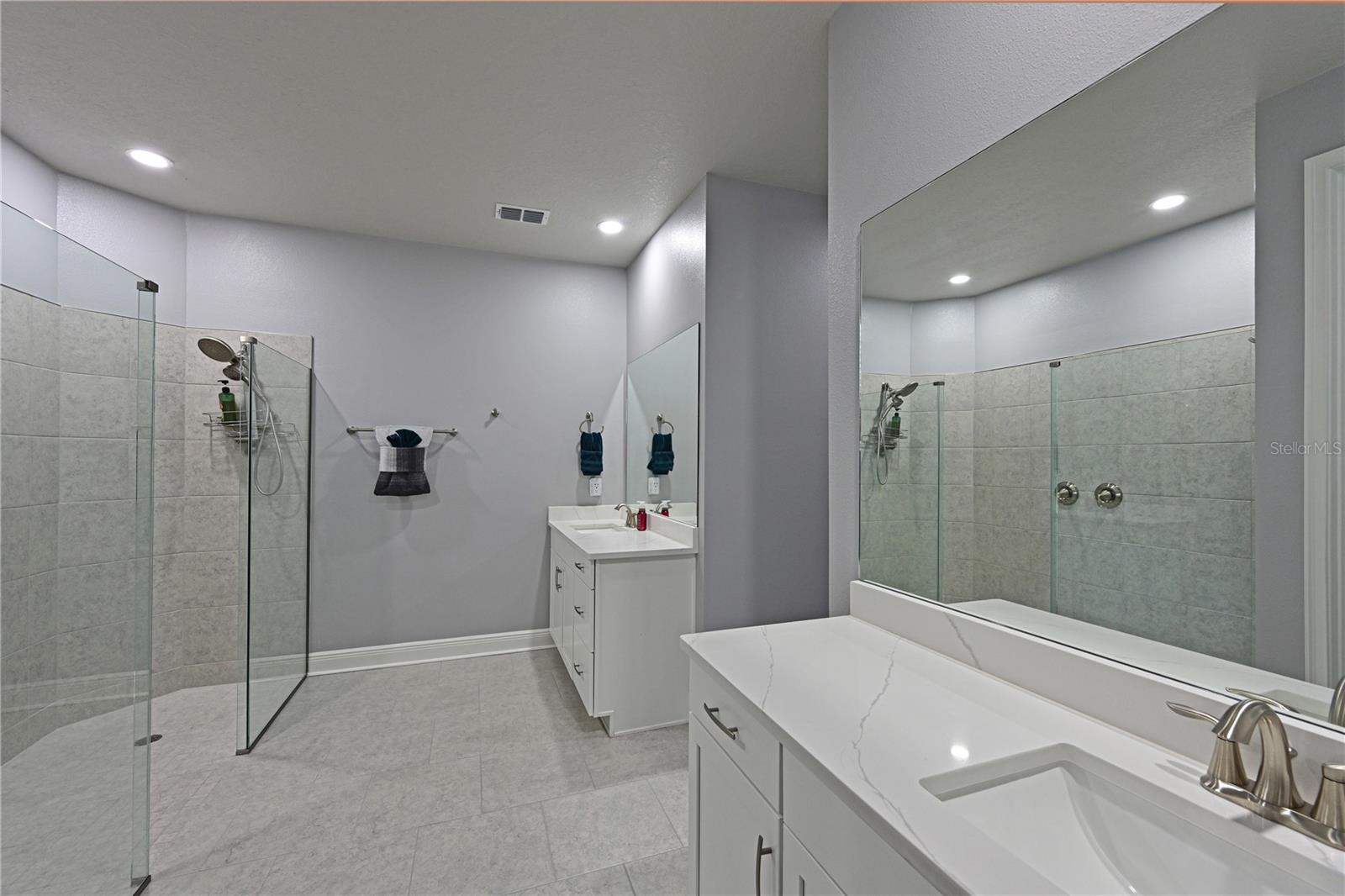 Image 18 of 44 For 12338 51st Street E