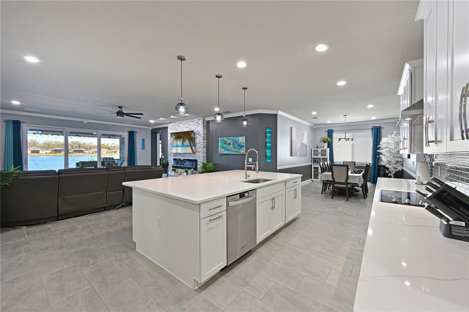 Image 6 of 44 For 12338 51st Street E