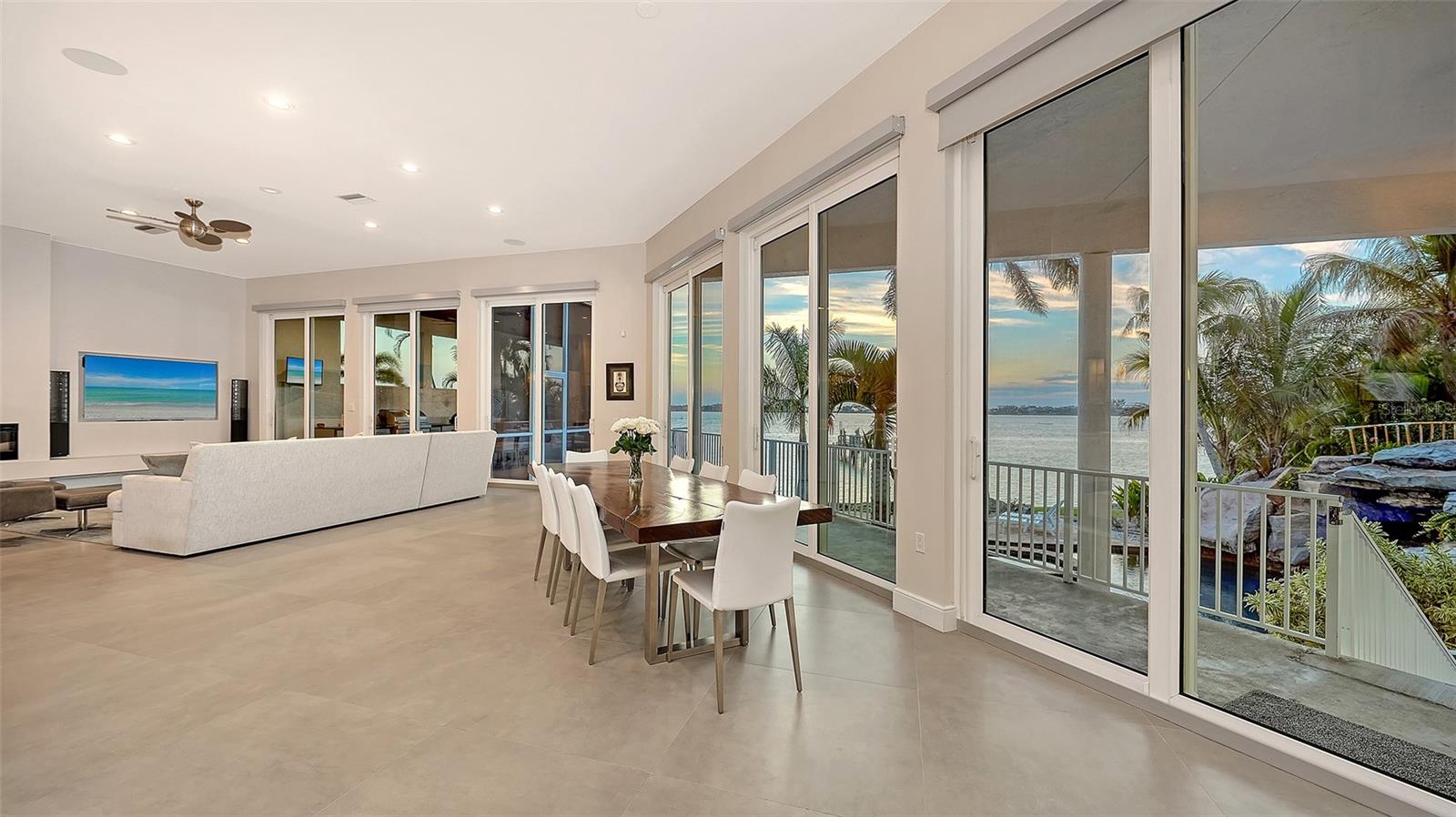 Image 10 of 40 For 324 Bayshore Drive