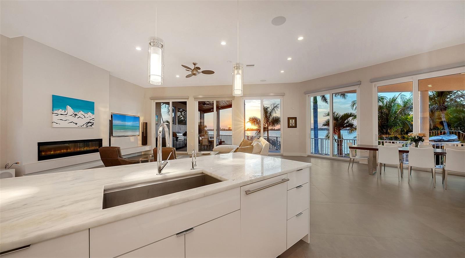 Image 16 of 40 For 324 Bayshore Drive