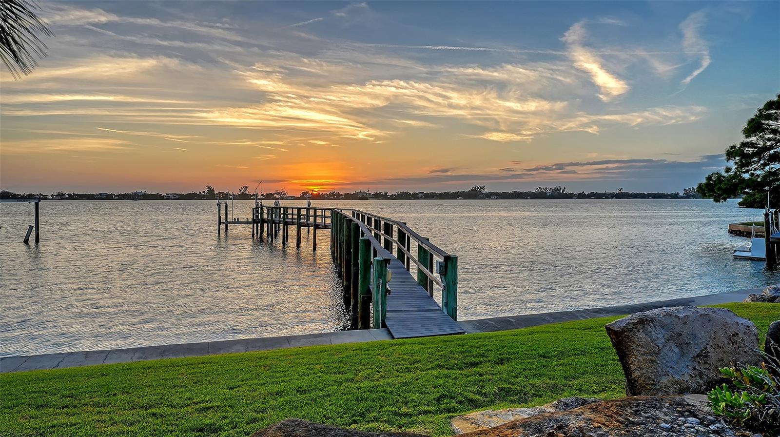 Image 37 of 40 For 324 Bayshore Drive