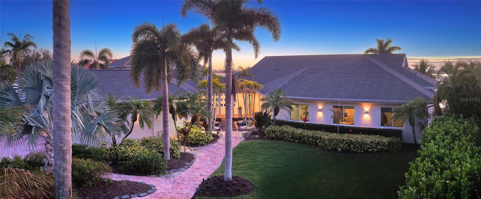 Image 4 of 40 For 324 Bayshore Drive