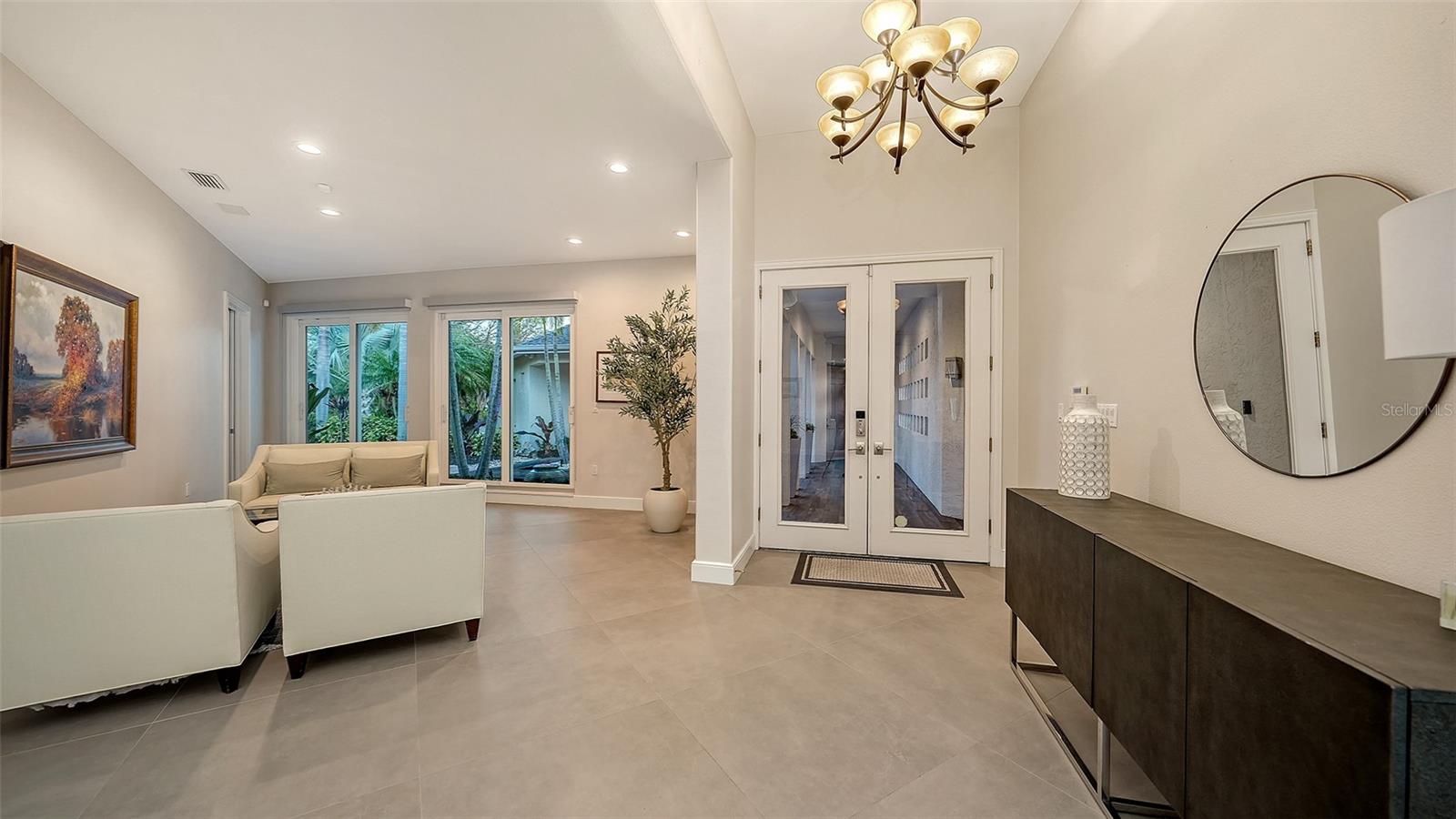 Image 7 of 40 For 324 Bayshore Drive