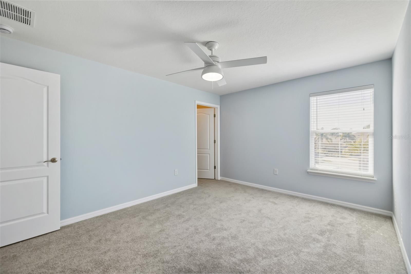 Image 17 of 24 For 7918 Peaceful Par Drive