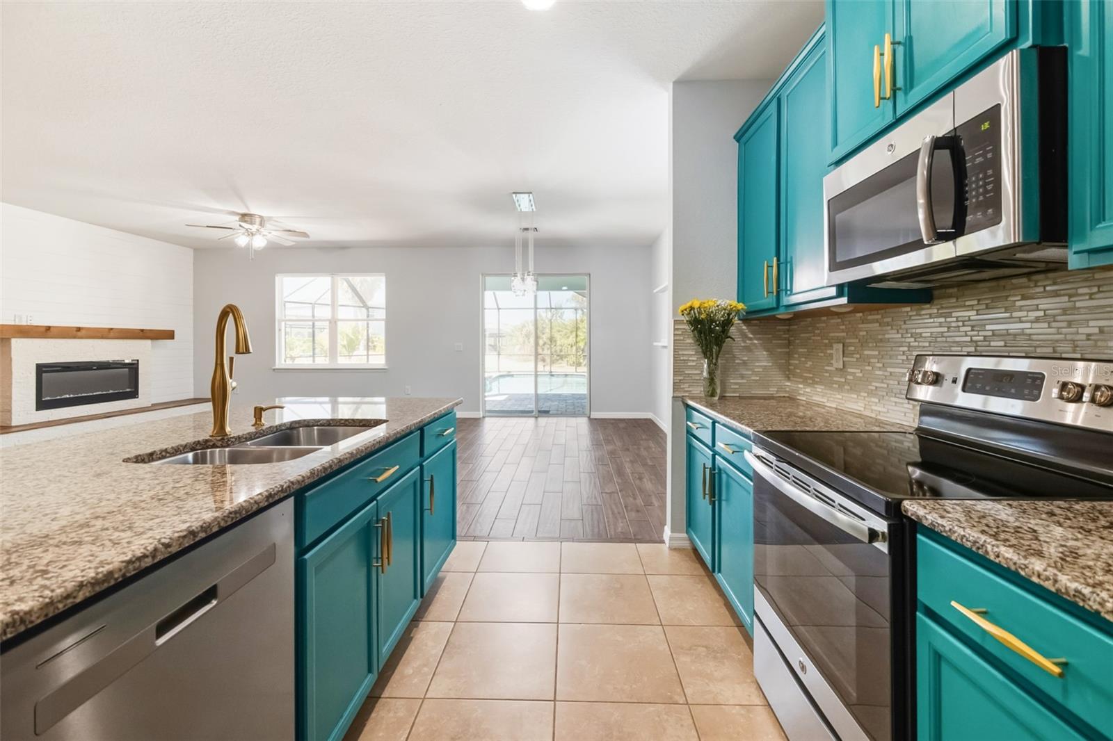 Image 5 of 24 For 7918 Peaceful Par Drive