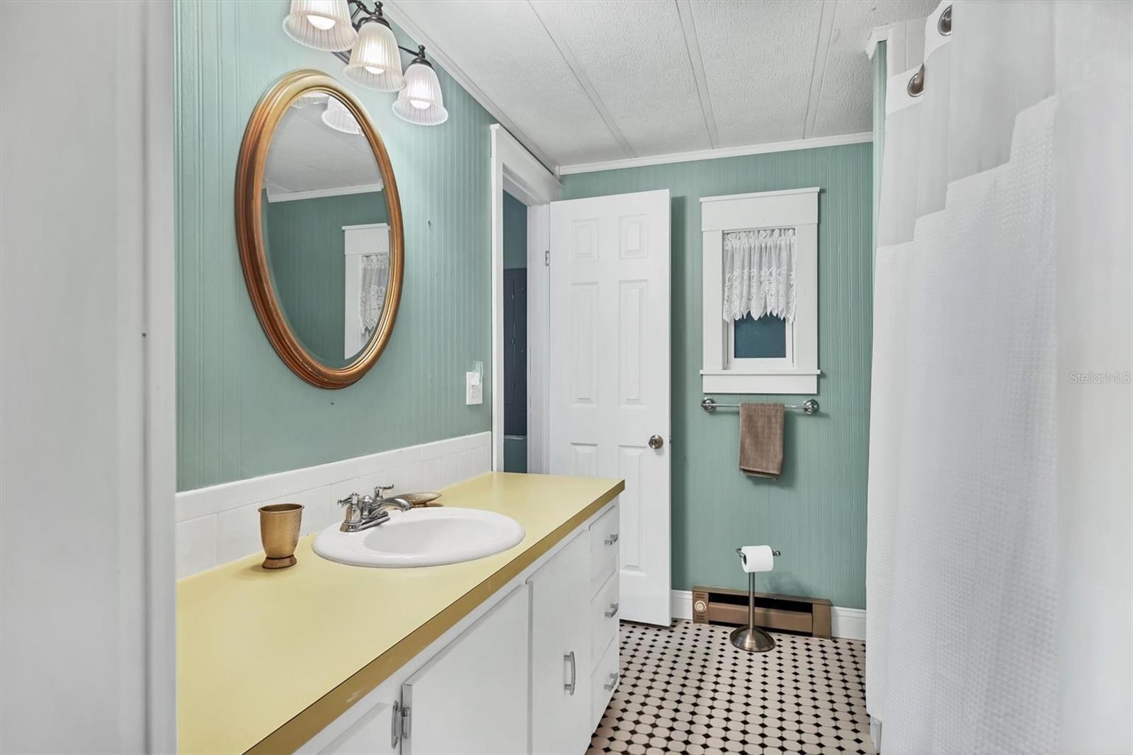 Image 19 of 45 For 1530 45th Avenue Drive E