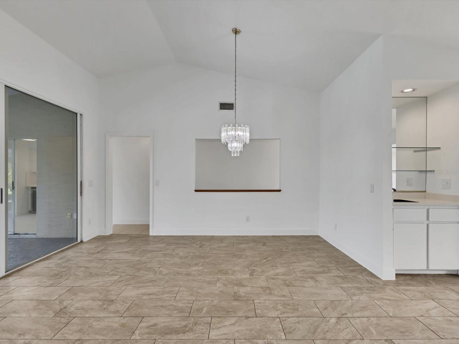 Image 11 of 47 For 5125 Wedge Court E