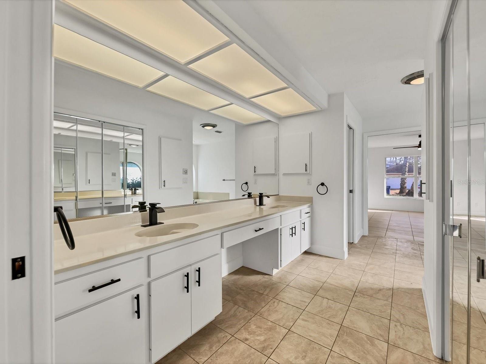 Image 22 of 47 For 5125 Wedge Court E