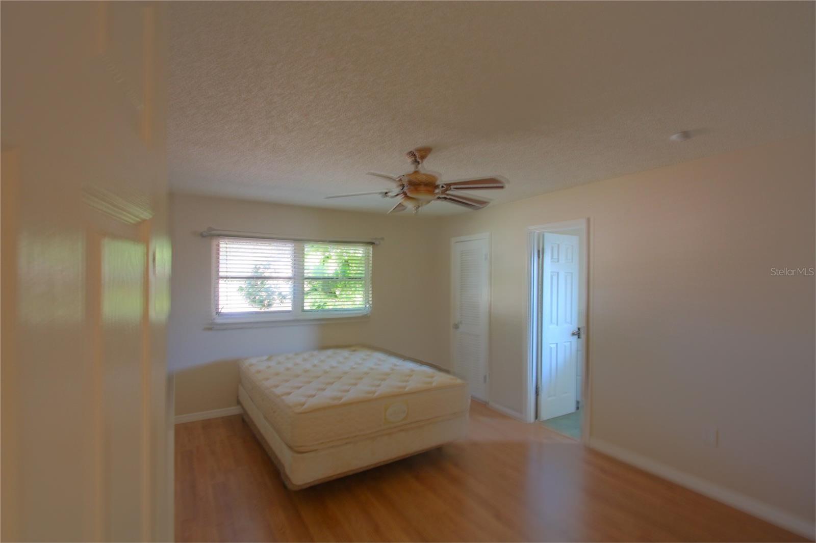 Listing photo id 2 for 3431 Dunbar Drive