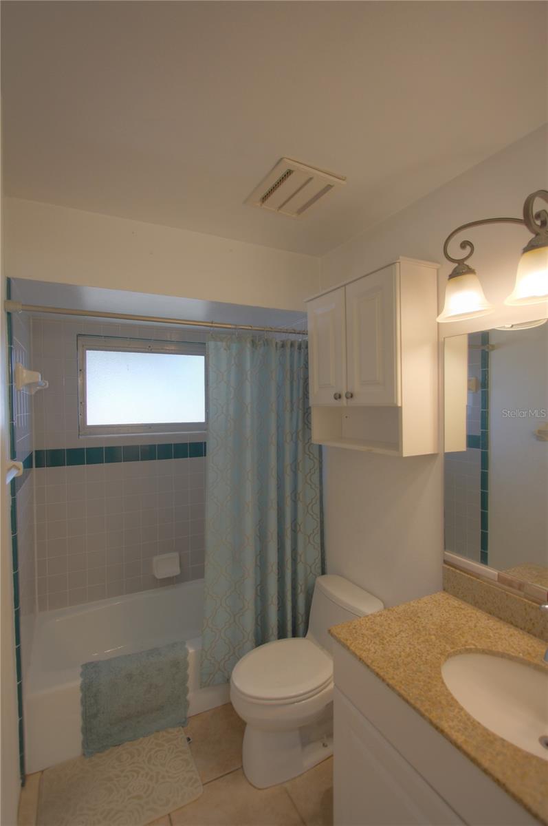 Listing photo id 7 for 3431 Dunbar Drive