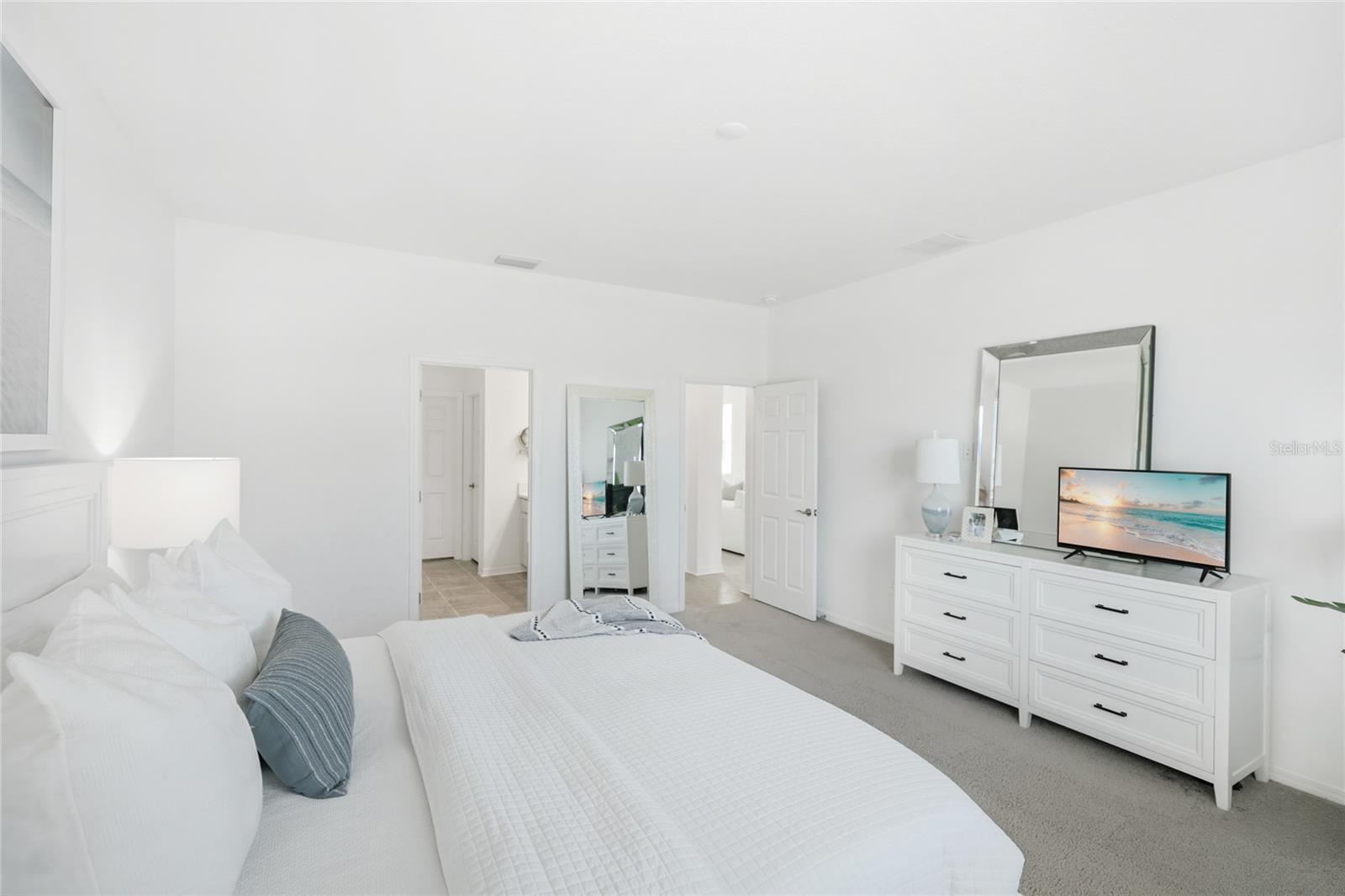 Image 13 of 32 For 1763 Spreader Lane