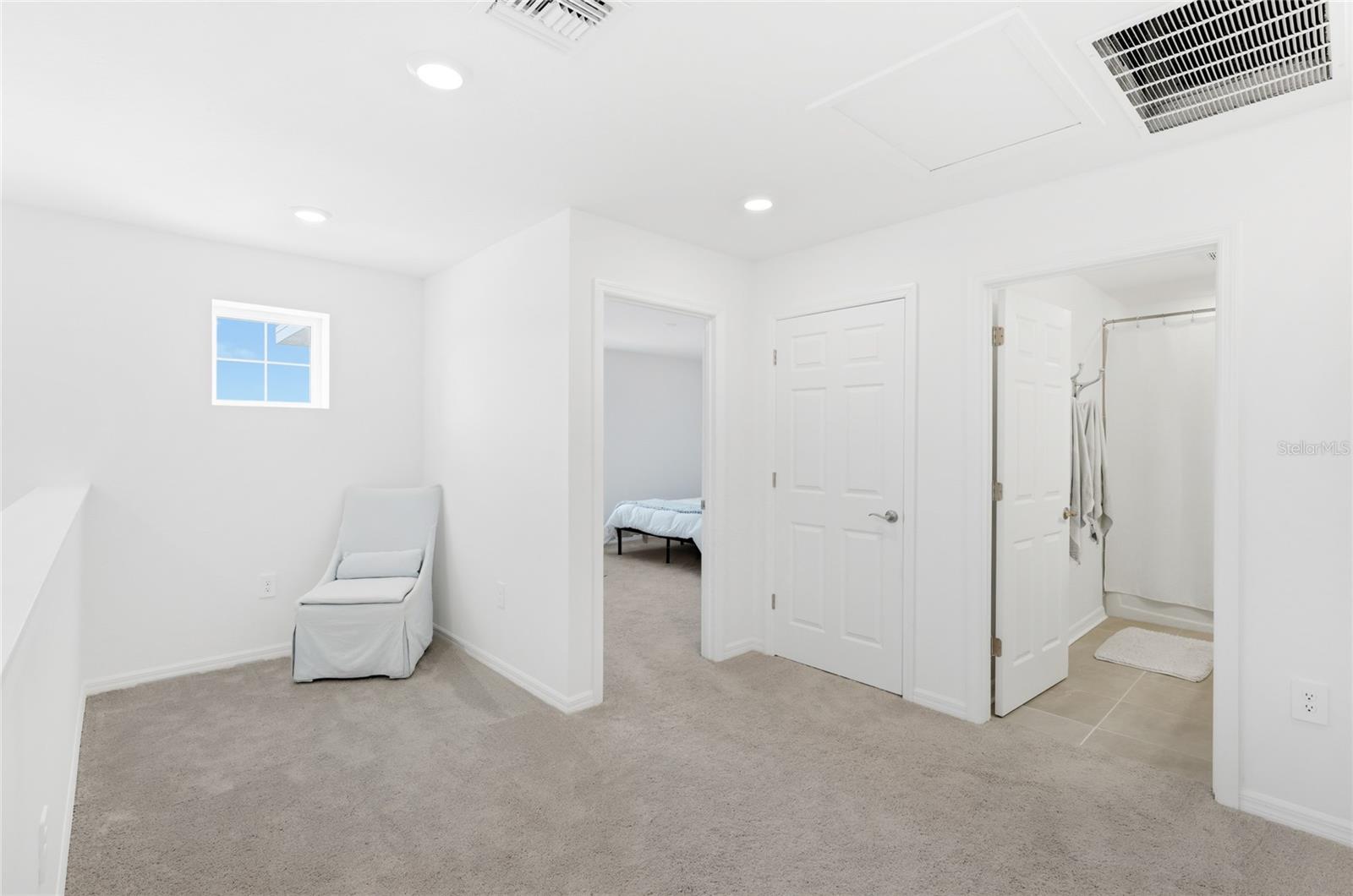 Image 16 of 32 For 1763 Spreader Lane