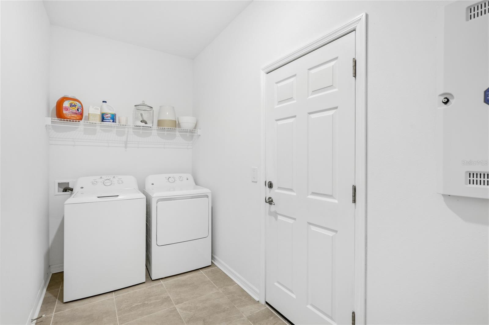 Image 21 of 32 For 1763 Spreader Lane