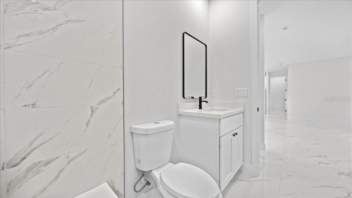 Image 18 of 26 For 2200 Clermont Street