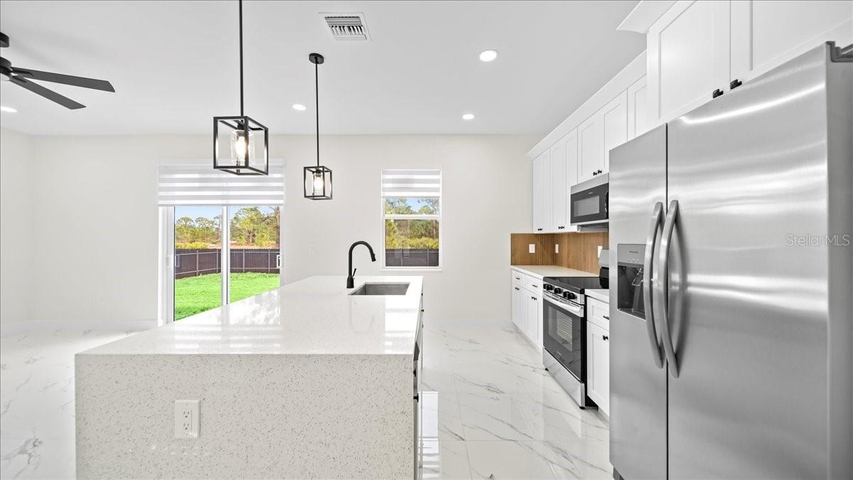 Image 4 of 26 For 2200 Clermont Street