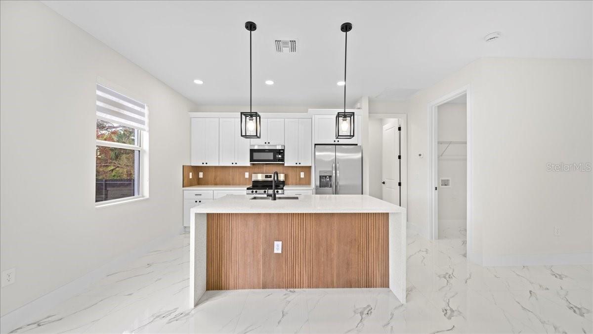 Image 5 of 26 For 2200 Clermont Street