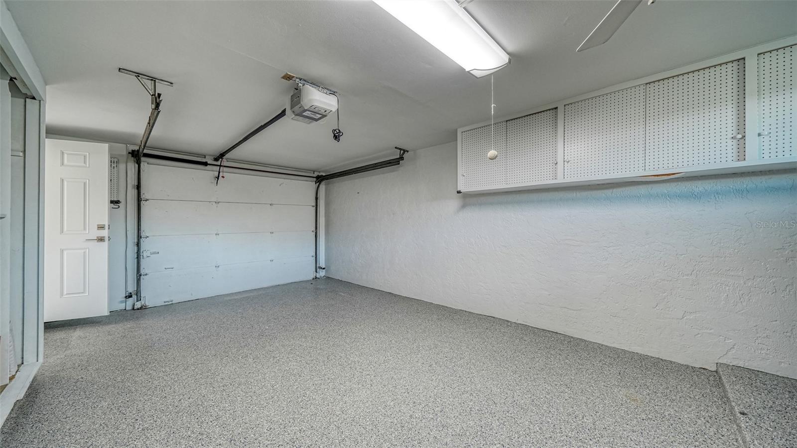 Image 42 of 72 For 113 Whispering Sands Drive V47