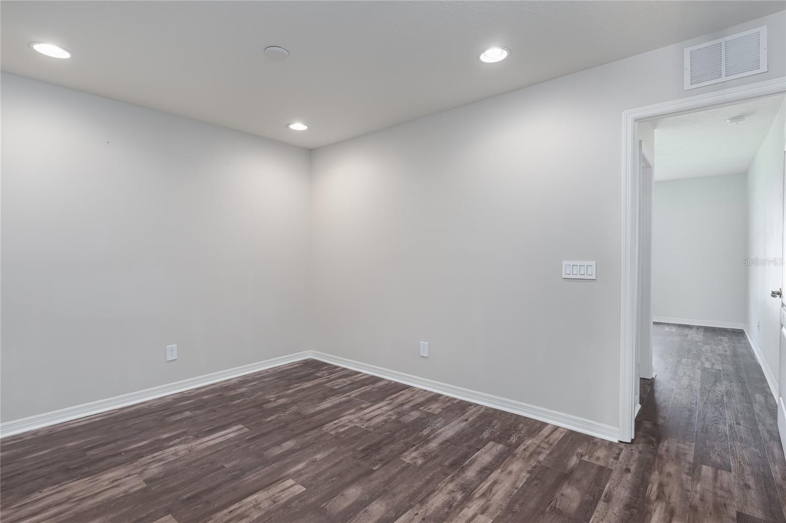 Image 16 of 30 For 329 Cape Harbour Loop 103