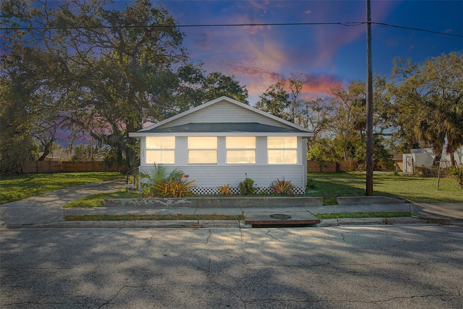 Image 25 of 26 For 2819 Osprey Avenue