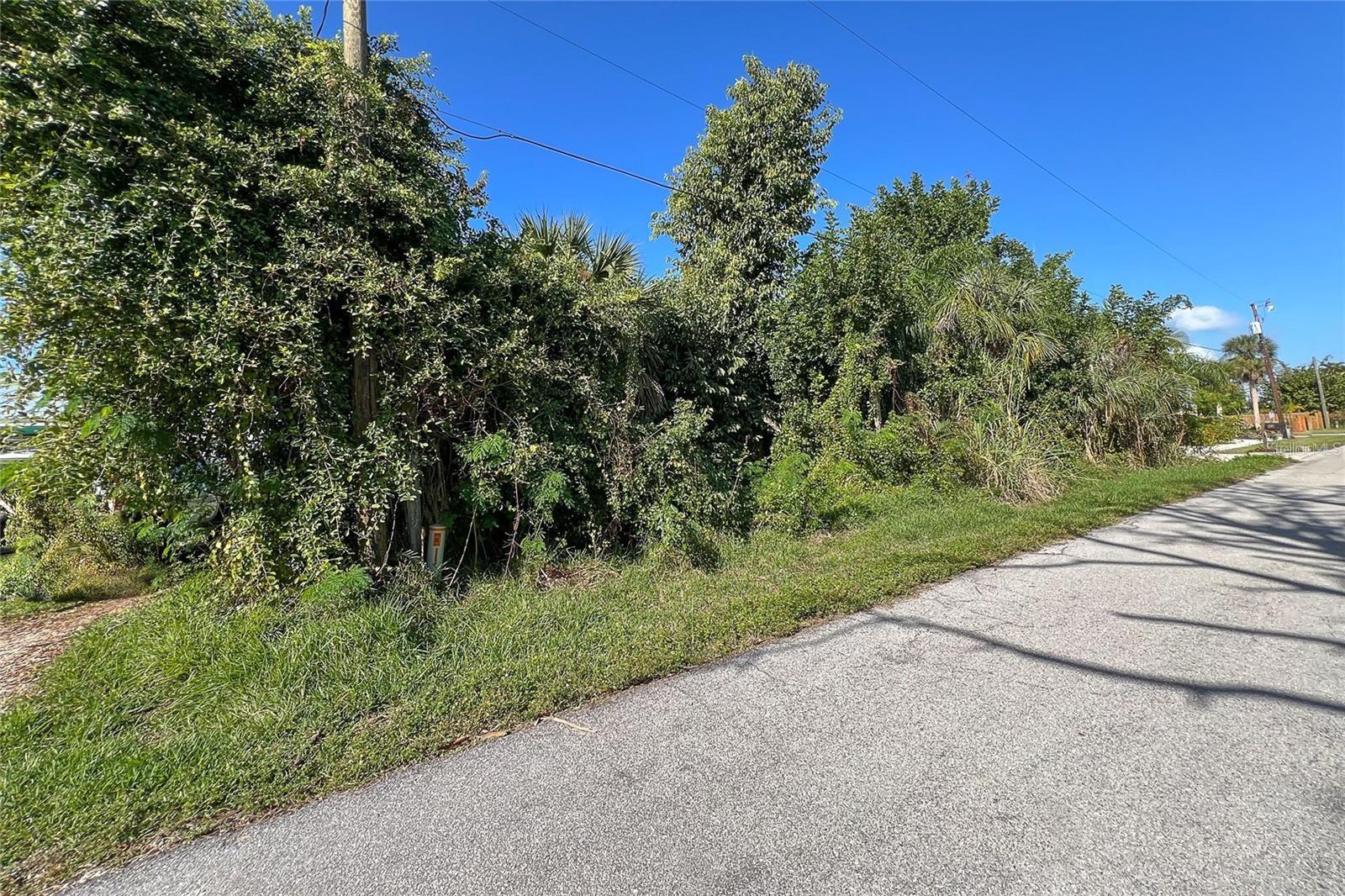 Image 5 of 8 For 10444 Raymond Street