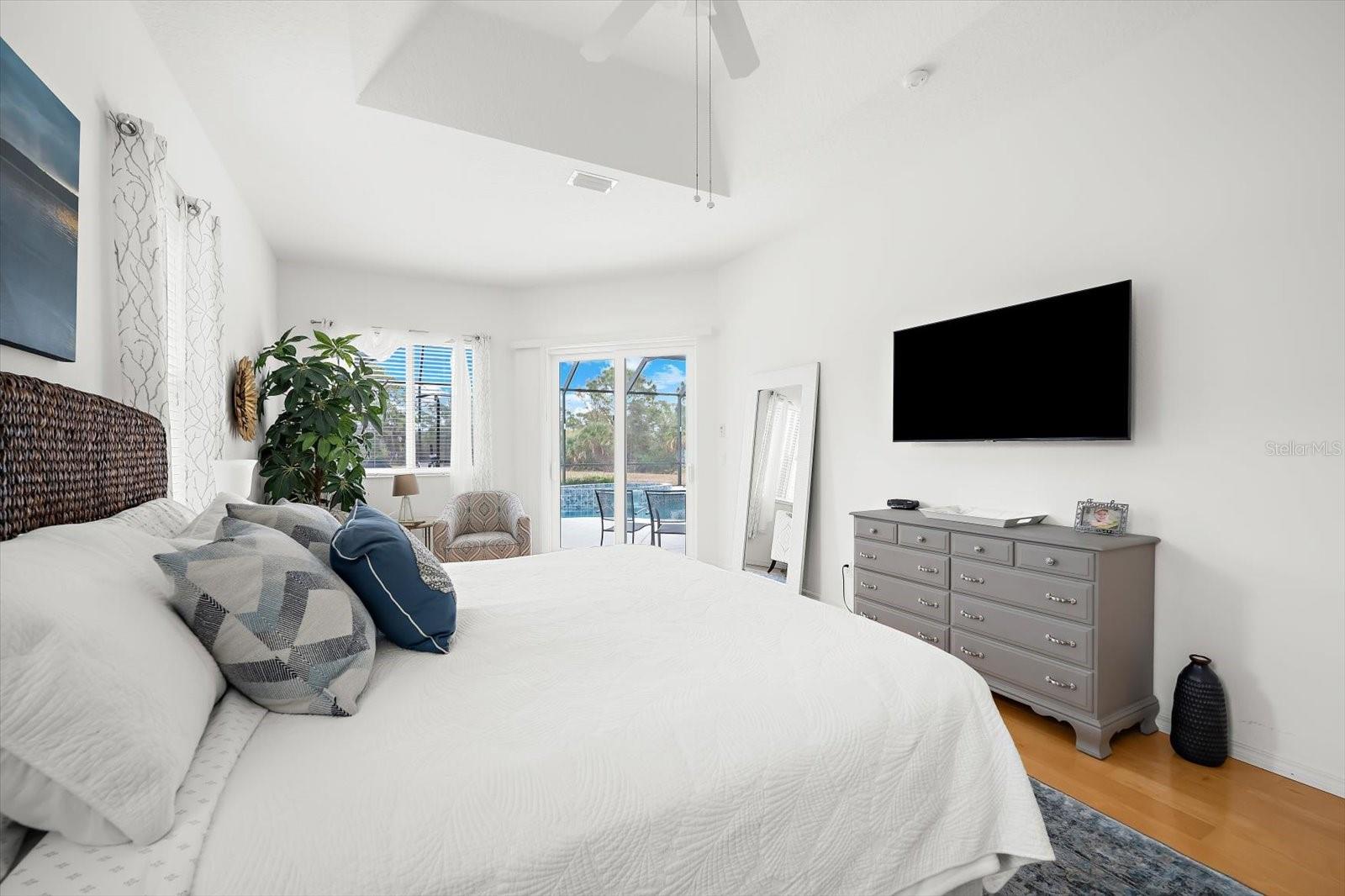 Image 23 of 54 For 936 Scherer Way