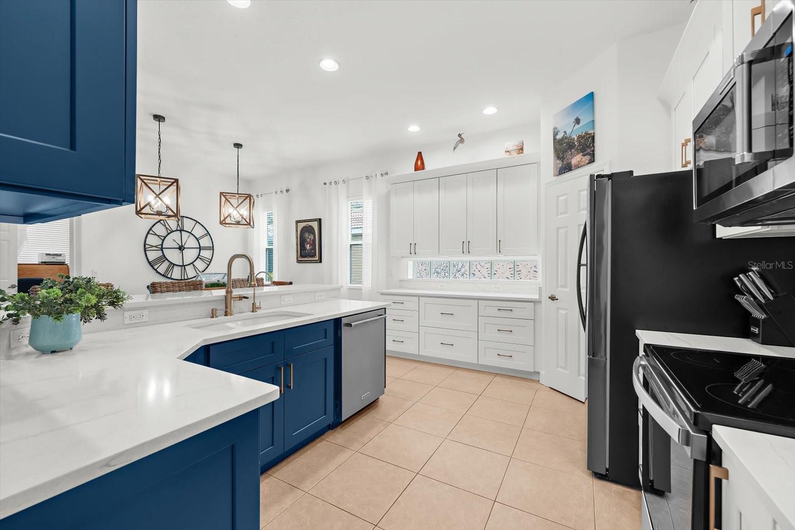 Image 9 of 54 For 936 Scherer Way