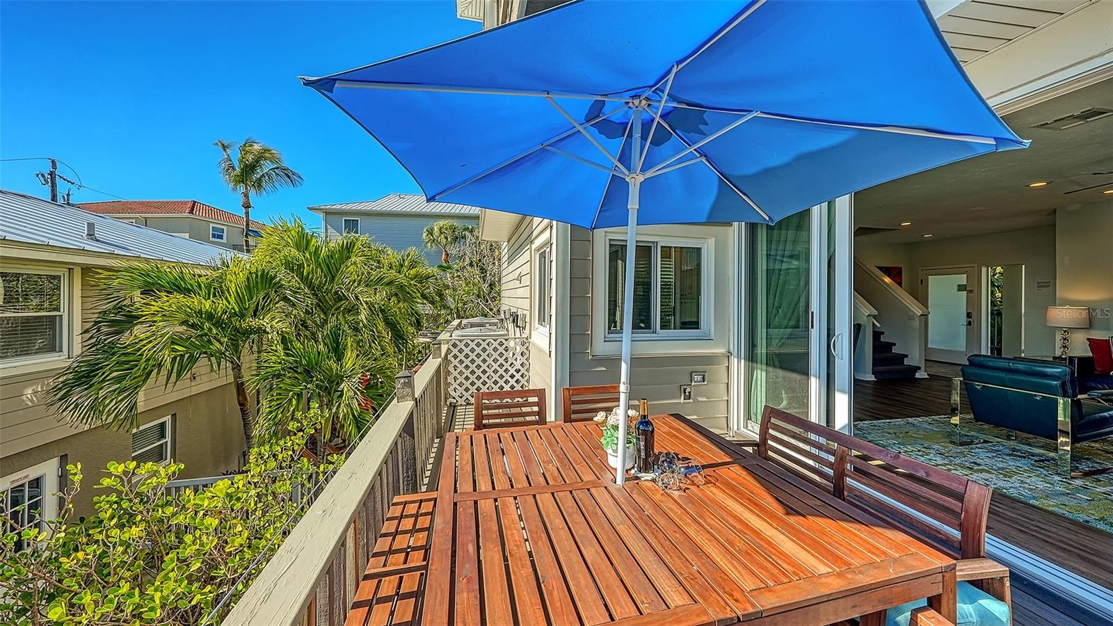 Listing photo id 8 for 5610 Avenida Del Mare