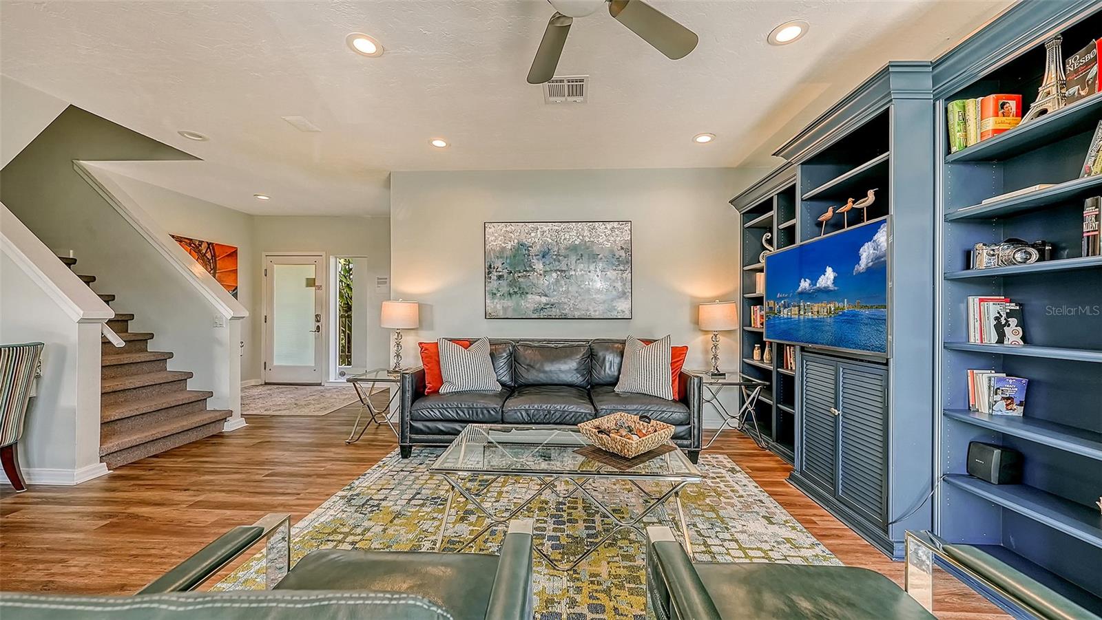 Listing photo id 6 for 5610 Avenida Del Mare